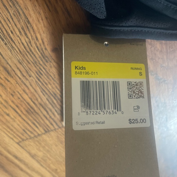 NWT Girls Black Nike Running Shorts Sz Small - Picture 3 of 4